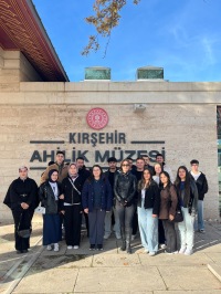 Yönetim ve Organizasyon Bölümü Öğrencilerinden Ahi Evran Külliyesine Kültürel Gezi